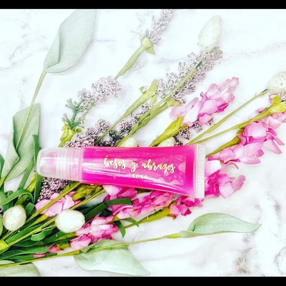 Strawberry lipgloss. SALE: 2 for 1!